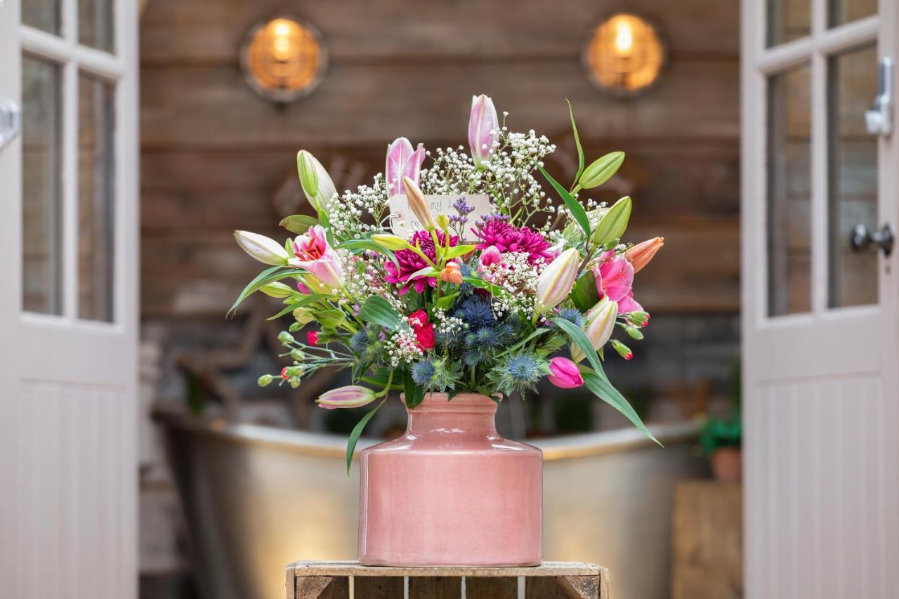 낸트위치 The Cowshed At Cheshire Boutique Barns 빌라 외부 사진