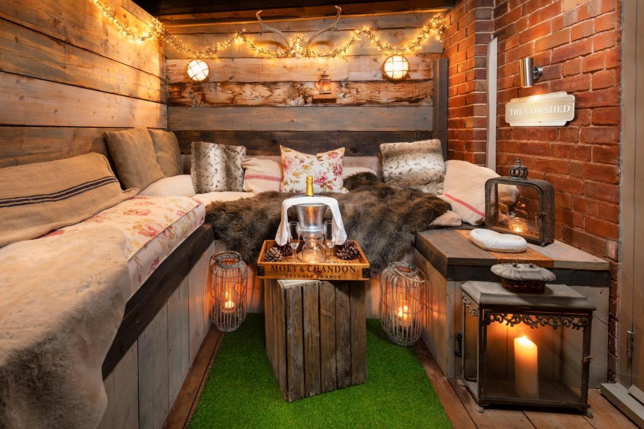 낸트위치 The Cowshed At Cheshire Boutique Barns 빌라 외부 사진
