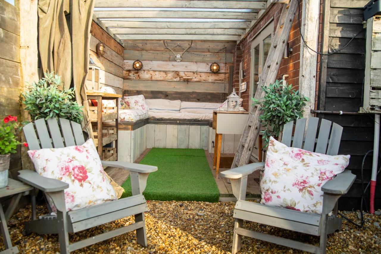 낸트위치 The Cowshed At Cheshire Boutique Barns 빌라 외부 사진